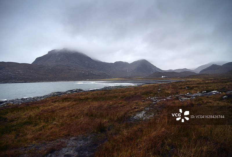 冬季暴雨下海岸沿岸小径图片素材