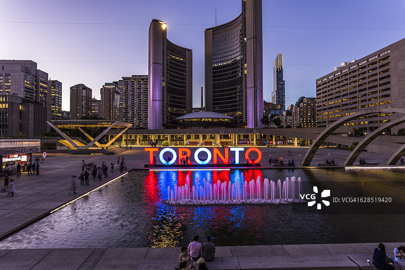 内森菲利普斯广场的多伦多标志图片素材