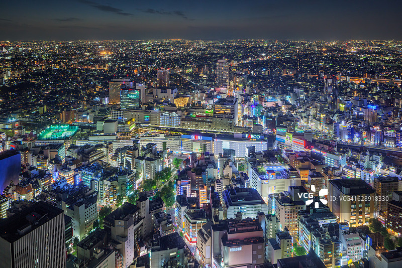 池袋站夜景图片素材