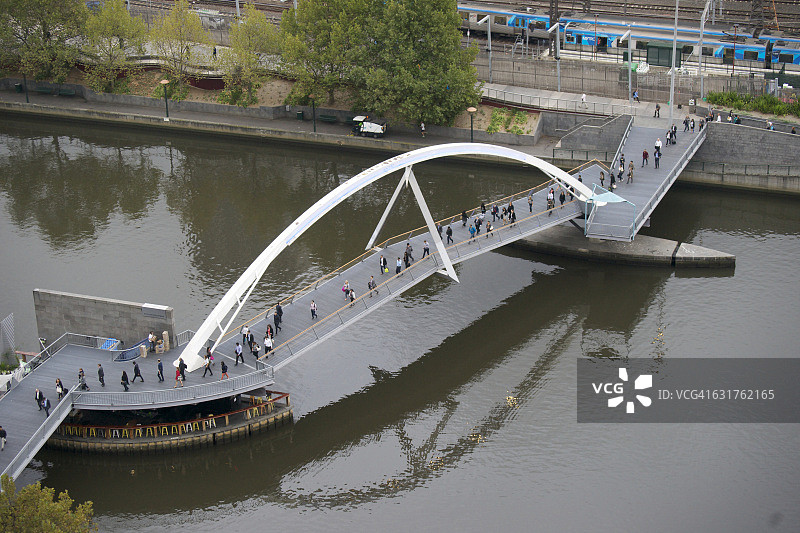 南岸人行天桥图片素材