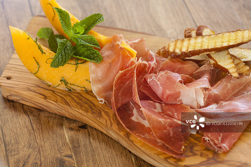 帕尔马火腿配甜瓜片图片素材