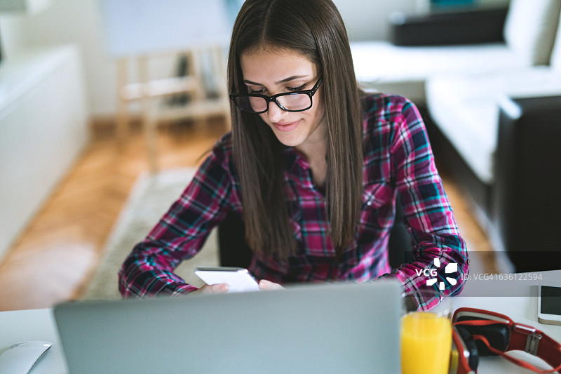 在家工作图片素材