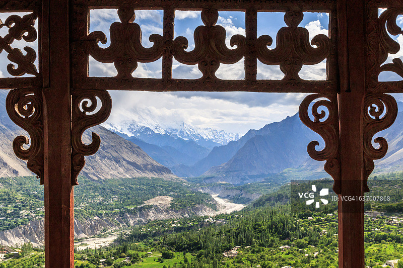 从巴尔提特堡眺望罕萨山谷，吉尔吉特-巴尔蒂斯坦，巴基斯坦图片素材