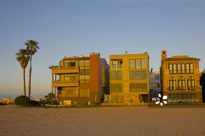 普拉亚德尔雷的金色海滨住宅图片素材