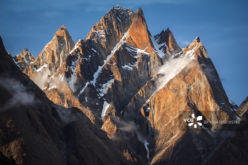 洛桑峰，乔戈里峰大本营徒步，中央喀喇昆仑国家公园，吉尔吉特-巴尔蒂斯坦，巴基斯坦图片素材