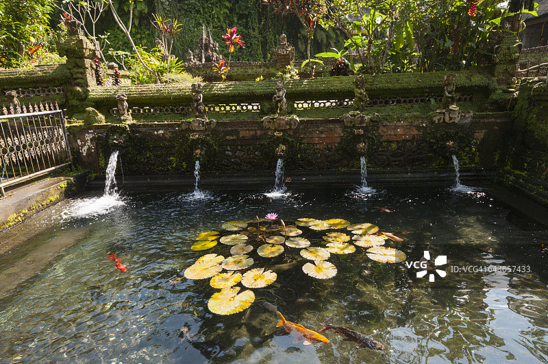 卡维山瑟巴图寺圣泉图片素材