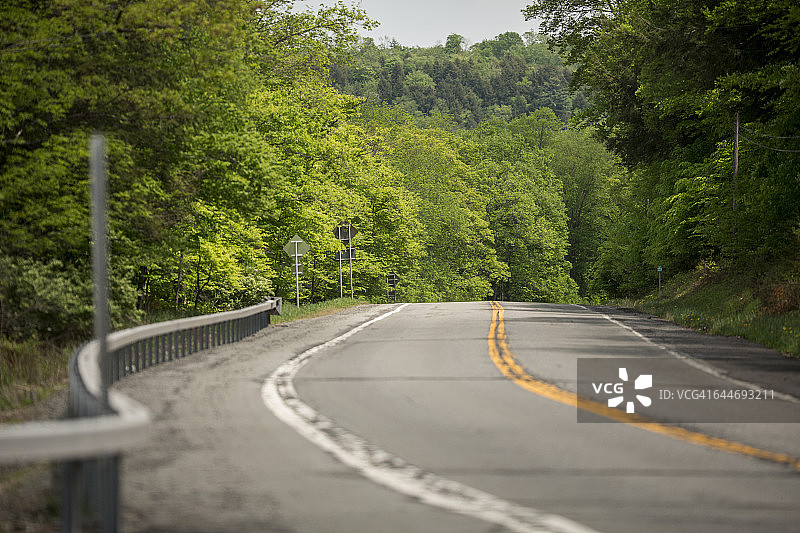 卡茨基尔山乡村公路图片素材