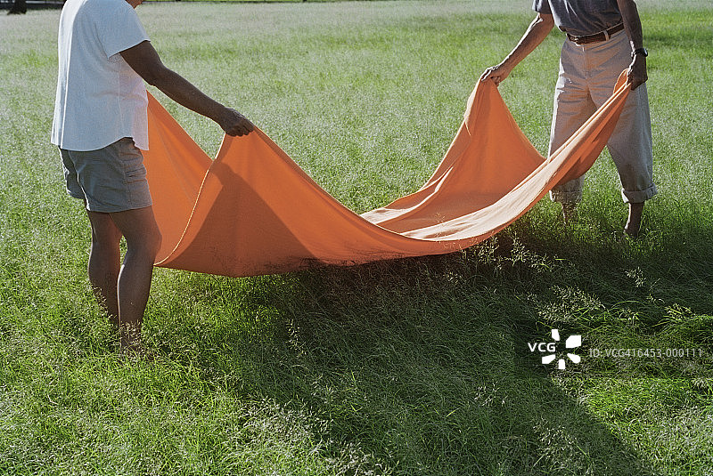 情侣野餐图片素材