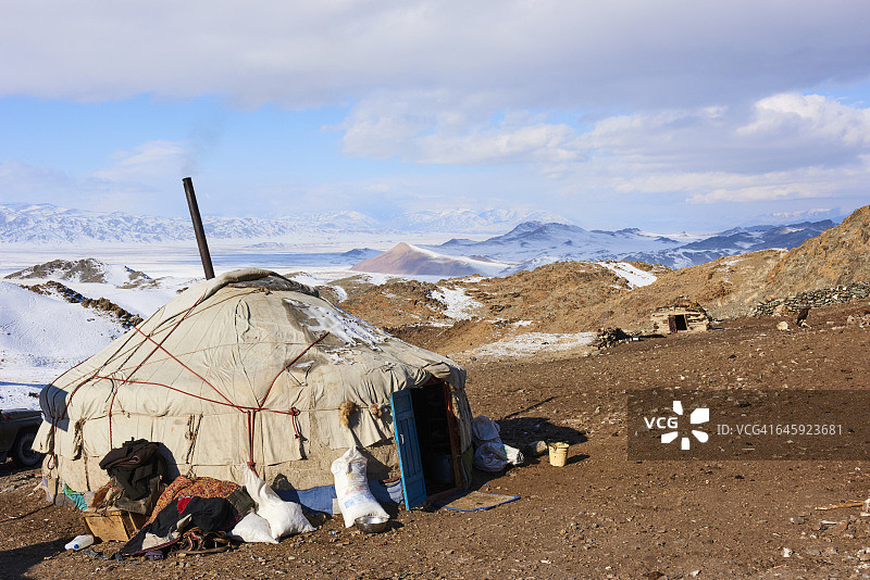 冬季的蒙古国巴彦乌列盖景观图片素材