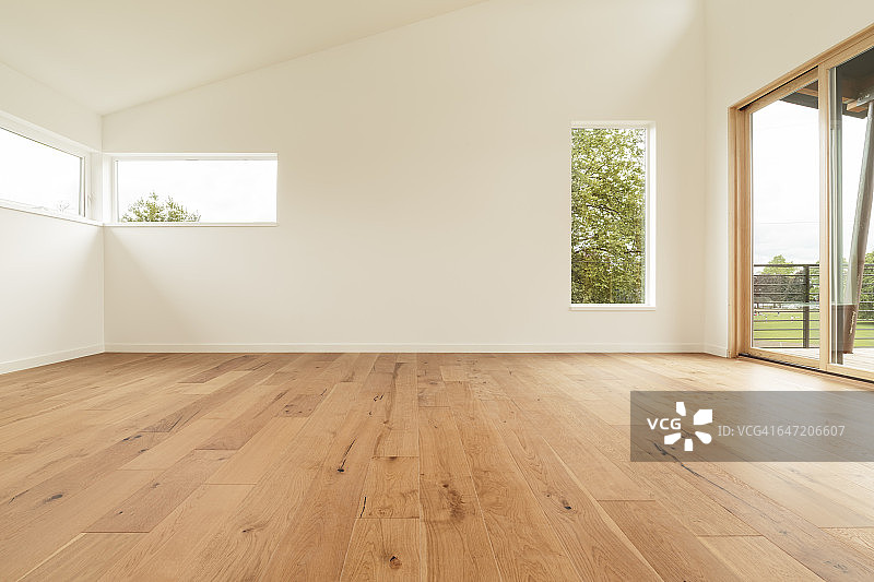 带阳台的未装修卧室图片素材