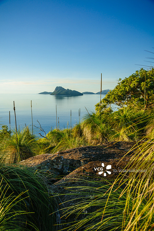 从东南角小径看到的彭特科斯特岛图片素材