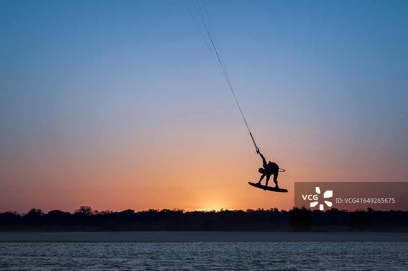 努萨河口风筝冲浪图片素材