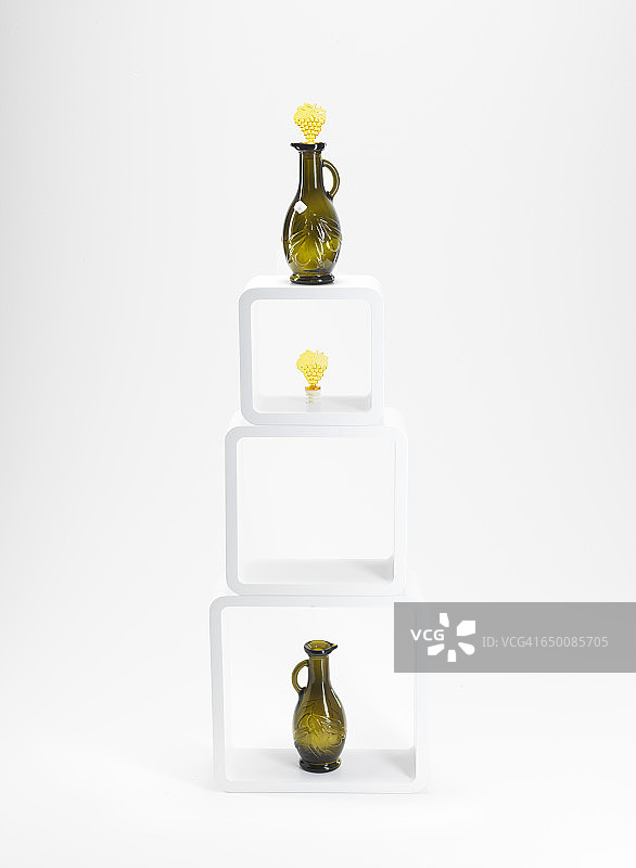 橄榄油玻璃壶图片素材