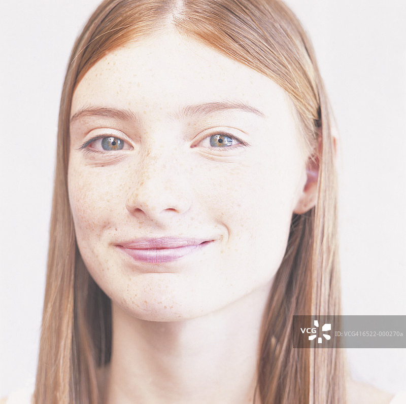 微笑的年轻女人图片素材