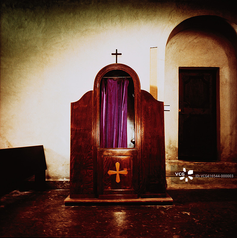 教堂忏悔室图片素材