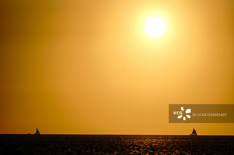 日落时分的帆船，马普托，莫桑比克，非洲图片素材