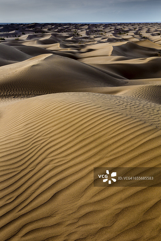 达什特卡维尔沙漠的沙丘图片素材