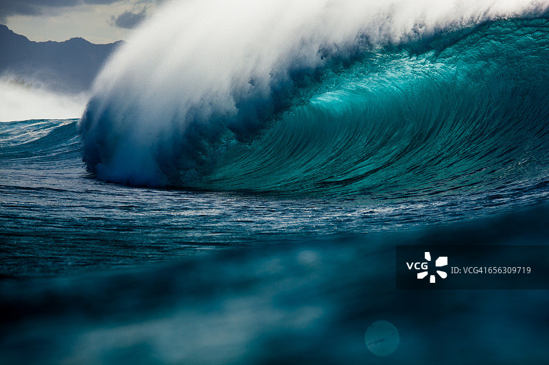 美国夏威夷香蕉船冲浪点海浪图片素材