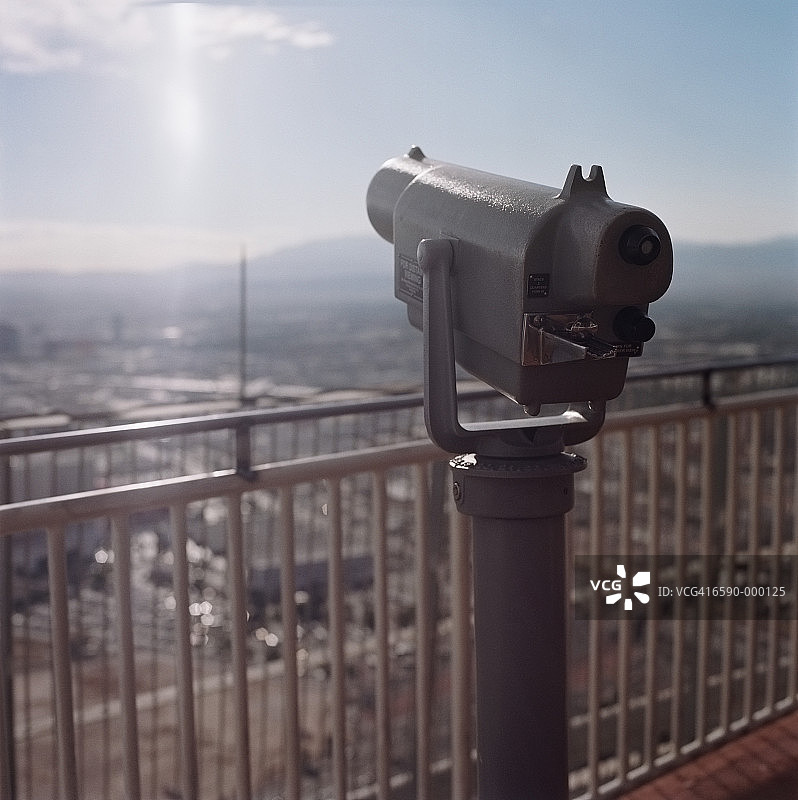 拉斯维加斯上方的双筒望远镜图片素材
