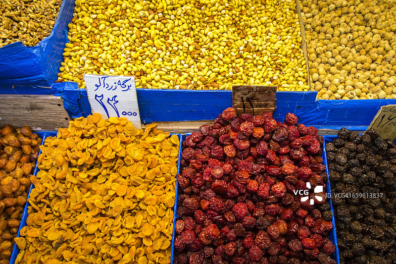 德黑兰巴扎市场上的坚果和干果图片素材