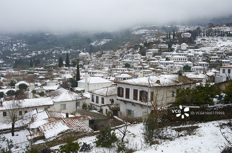 冬季奥斯曼时期的房屋和清真寺景观图片素材