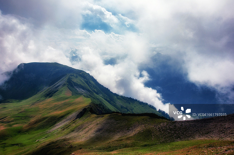 瑞士上瓦尔登州龙格恩山区风光图片素材