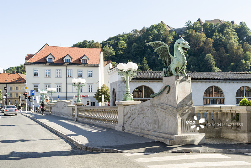 斯洛文尼亚卢布尔雅那的龙桥图片素材