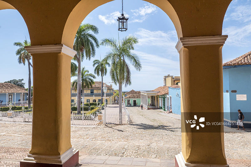 古巴特立尼达马约尔广场图片素材