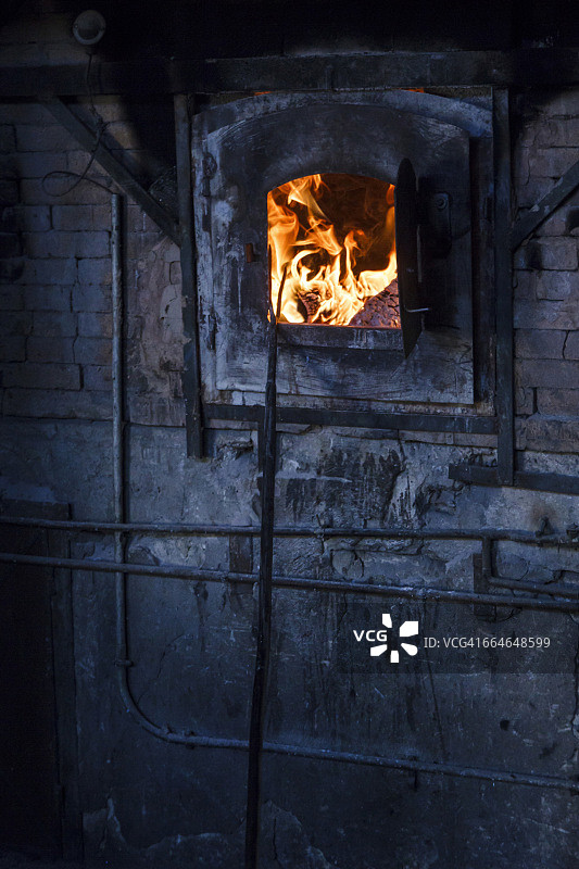 玻璃工厂的熔炉图片素材