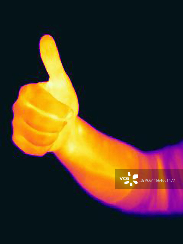 女人点赞手势的热成像图片素材