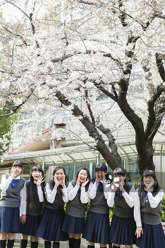 尖叫的日本女孩图片素材