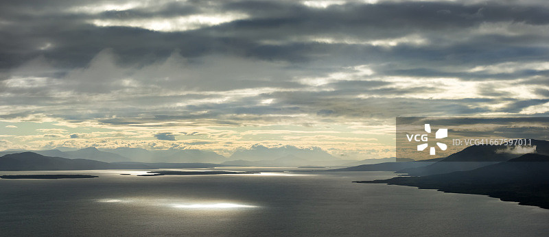 卡特迈国家公园内最大的湖泊：纳克内克湖图片素材