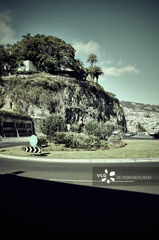 马德拉丰沙尔岩石景观上的环岛图片素材