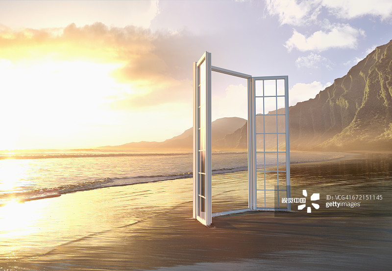海滩上打开的窗户图片素材