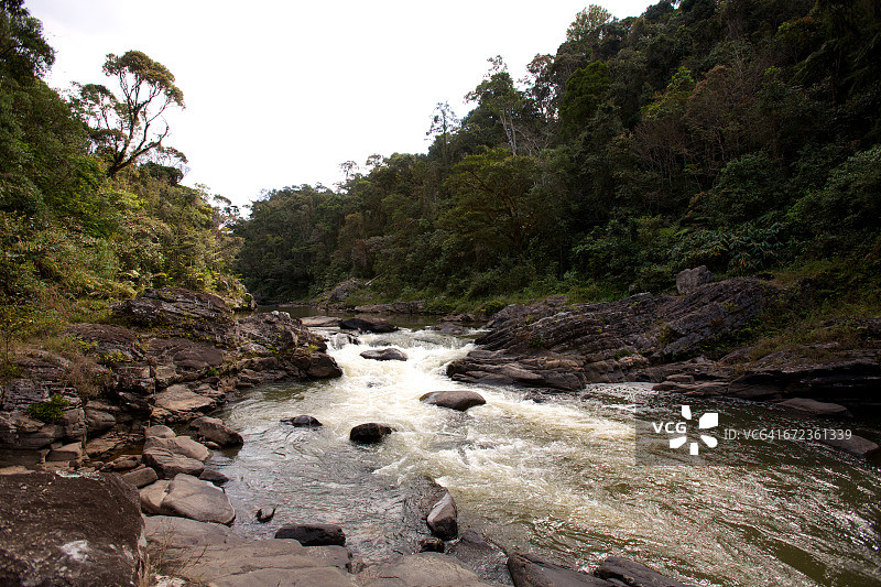 纳莫拉纳河急流图片素材