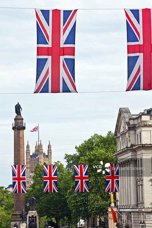 英国国旗，女王生日，皮卡迪利大街，伦敦图片素材