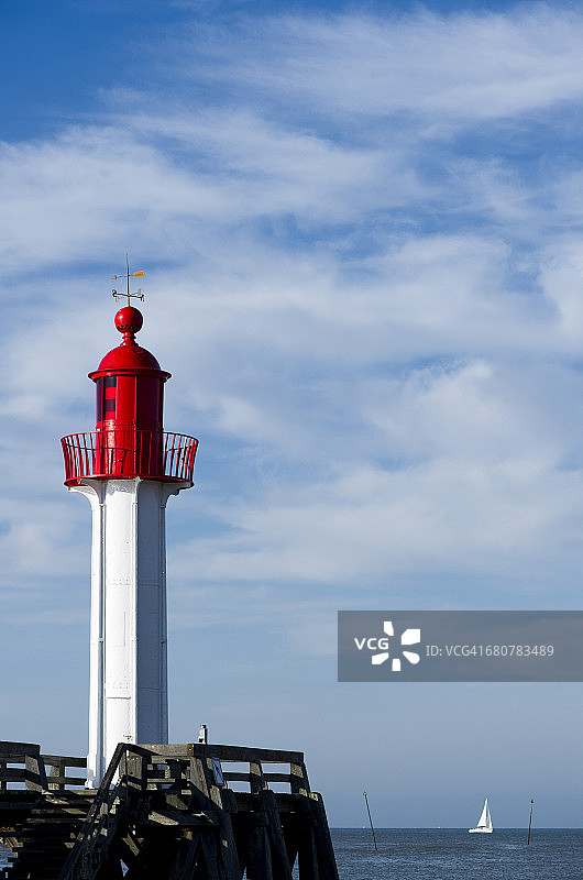 法国诺曼底特鲁维尔灯塔图片素材