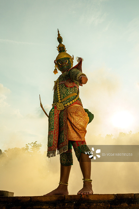 打扮成《罗摩衍那》角色的男人图片素材