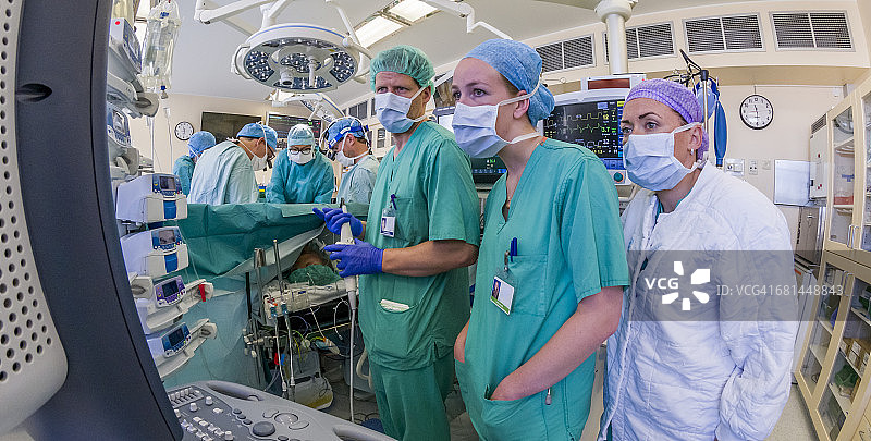 心脏外科手术团队图片素材
