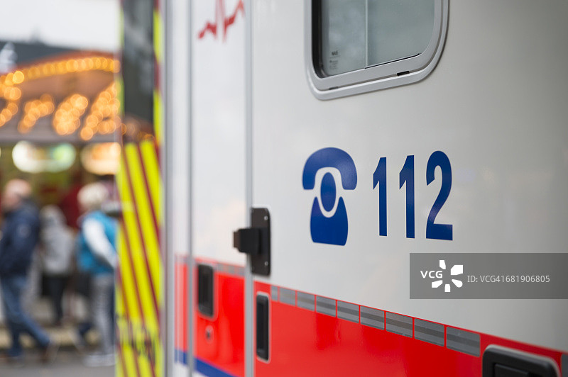 德国红十字会救护车紧急号码图片素材