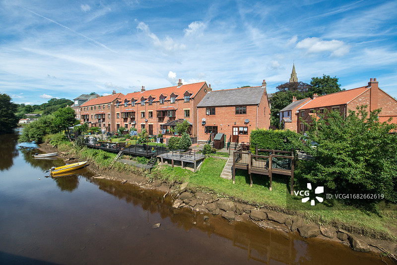 埃斯克河沿岸的住宅图片素材