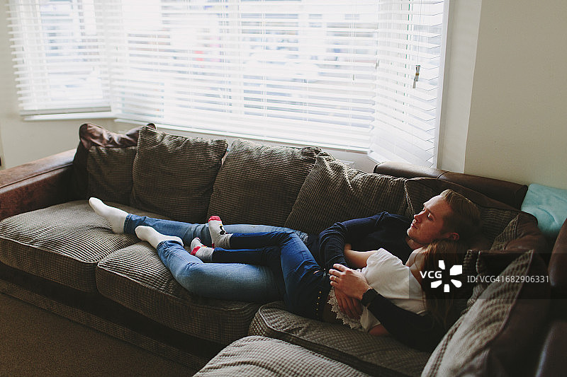 全职爸爸的一天图片素材