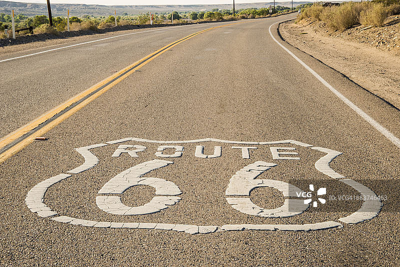 美国南加州维克托维尔66号公路标志图片素材