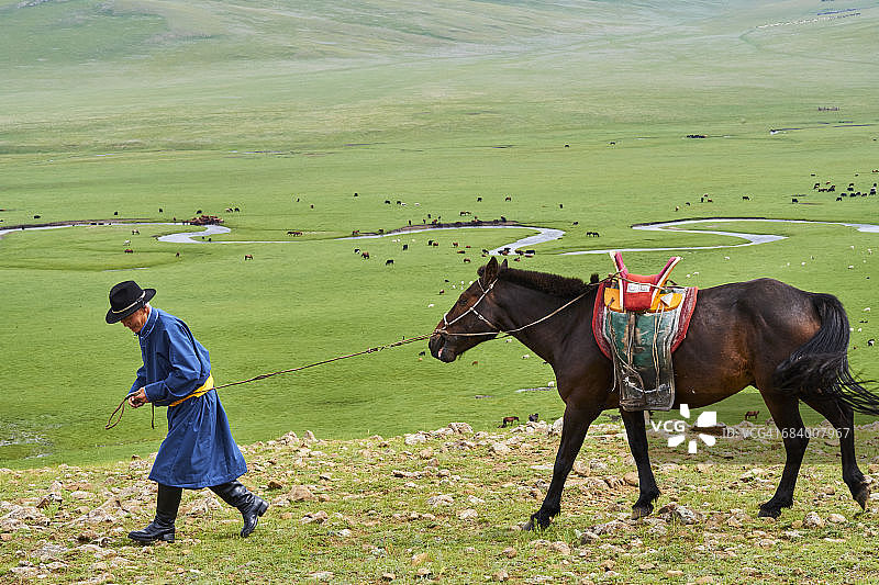 蒙古国后杭爱省蒙古族骑手图片素材