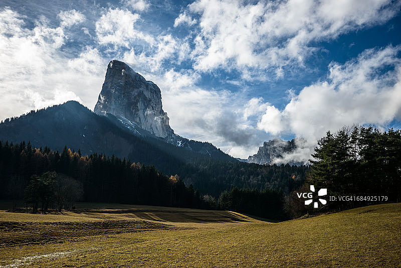 艾吉耶山图片素材