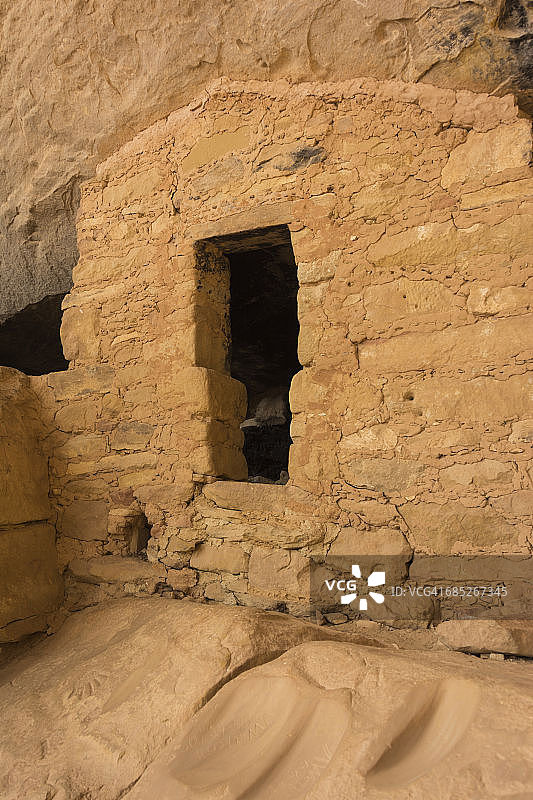 尤特山部落公园树屋遗址图片素材