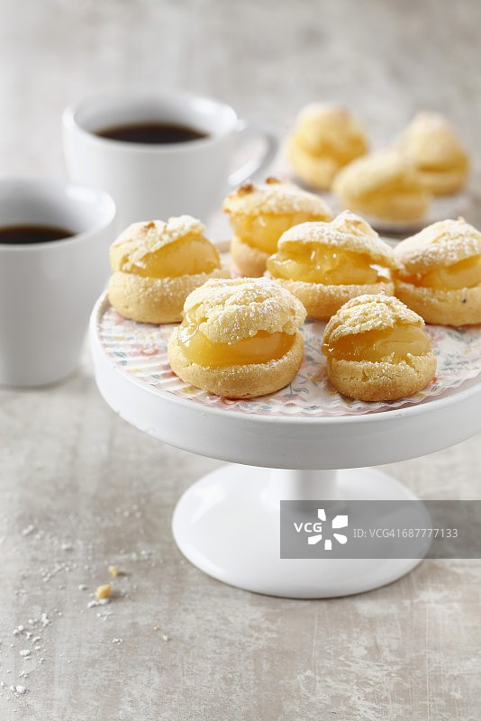 柠檬凝乳奶油泡芙图片素材