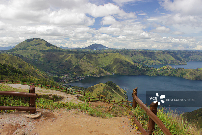 多巴湖，印度尼西亚北苏门答腊省图片素材