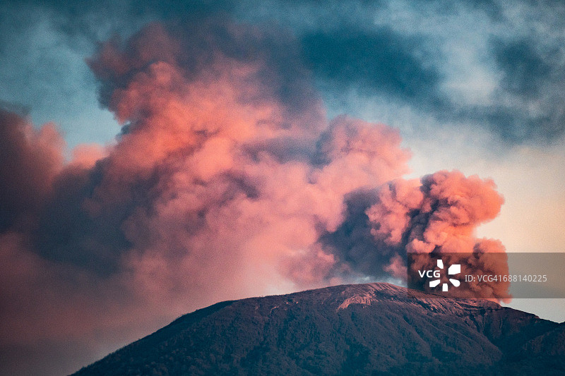 日出时分的图里亚尔瓦图片素材