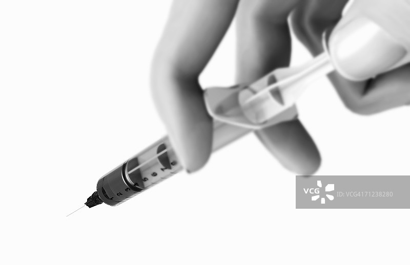 手持注射针头图片素材